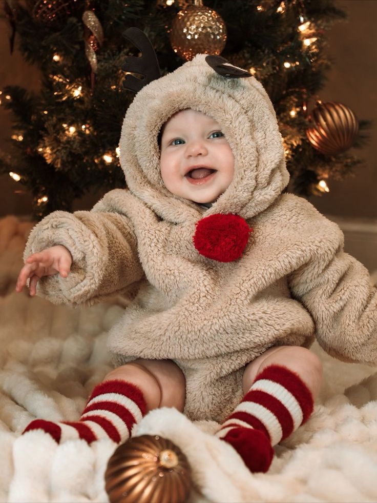 𝐁&𝐄 𝐊𝐢𝐝𝐬 𝐒𝐩𝐨𝐭𝐥𝐢𝐠𝐡𝐭

POV: Your bub shows up dressed as the cutest Rudolph ever 😭🦌😍😍

Wearing our Baby Rudolph Plush Romper, festive, fluffy, and photo-ready!

#beforeeverkids #romper #fashion #kidsfashion #style #christmas #holiday #holidayoutfit