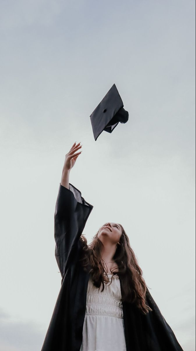 30 Cap And Gown Poses Ideas For Graduation Day Photos