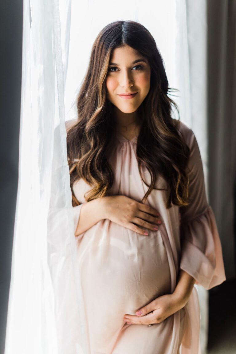 30 Easy Maternity Pictures Ideas Worth Trying