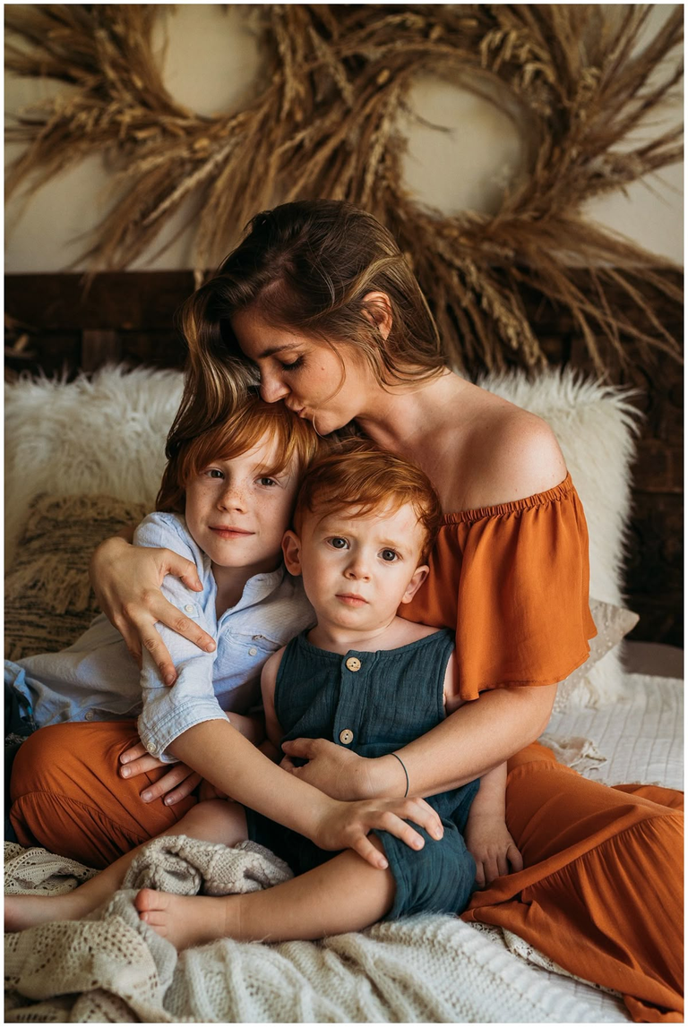30 Mom And Kids Photoshoot Ideas For Precious Memories