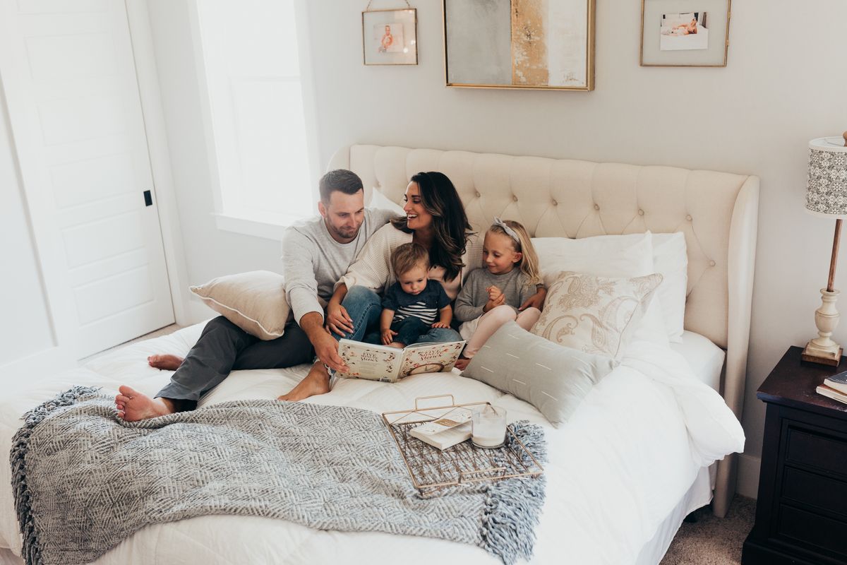30 Mom Dad Son Photoshoot Ideas For Beautiful Memories