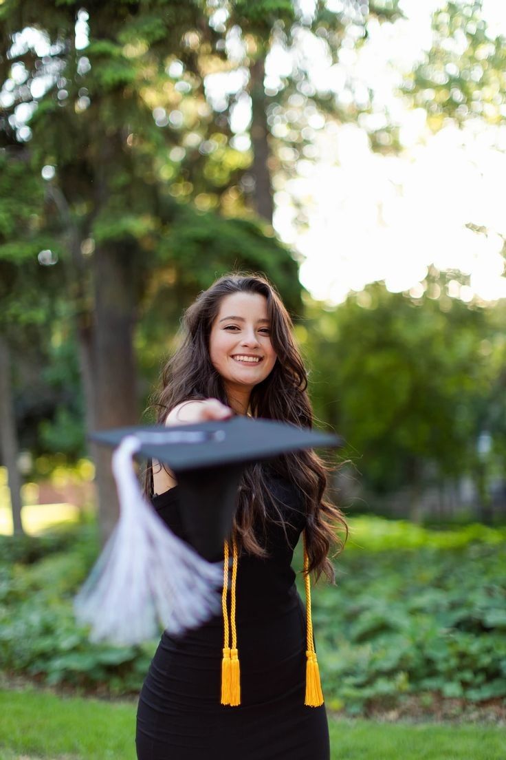 30 Senior Graduation Pictures High Schools Inspiration
